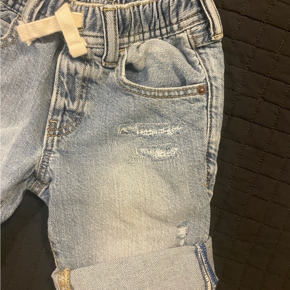 GAP toddler pull on jean shorts - size Small (5 year old ) - Picture 3 of 7